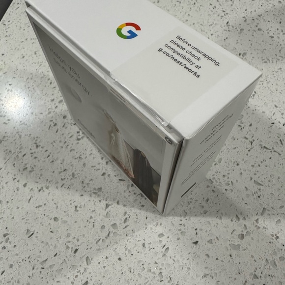 Google Nest Thermostat - Snow (box does not have plastic wrap) - Picture 7 of 9